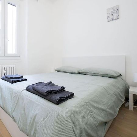Apartment 4 Stops From The City Center Milan Exterior photo
