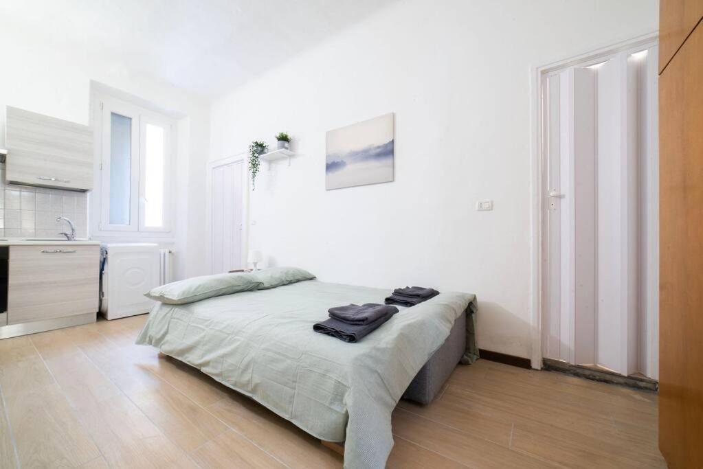 Apartment 4 Stops From The City Center Milan Exterior photo