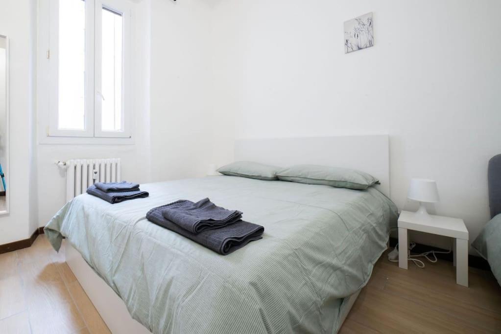 Apartment 4 Stops From The City Center Milan Exterior photo